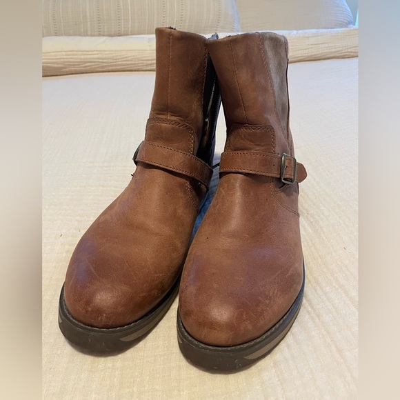 LL Bean boots. Ladies 7. - Picture 2 of 6